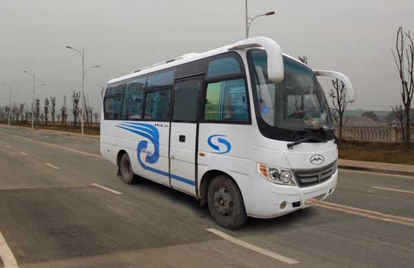 CAT6660C4E型东风风尚两用客车