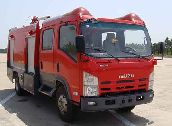 SJD5101GXFPM35-W型庆铃五十铃700P中卡泡沫消防车