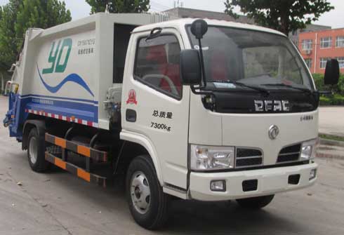 CXY5071ZYS型东风多利卡压缩式垃圾车