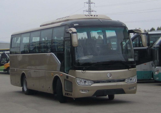 XML6887J28型客车