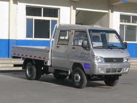KMC1023A25S4型载货汽车
