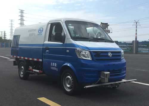 九通汽车厂KR5020TYH5型路面养护车