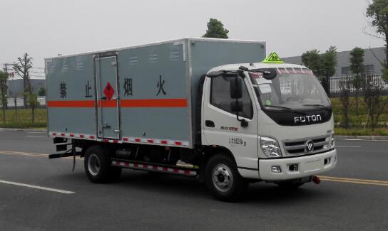 福田欧马可易燃液体厢式运输车图片