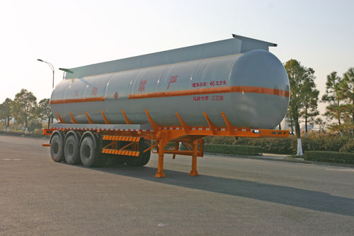 HZZ9402GRY型易燃液体罐式运输半挂车