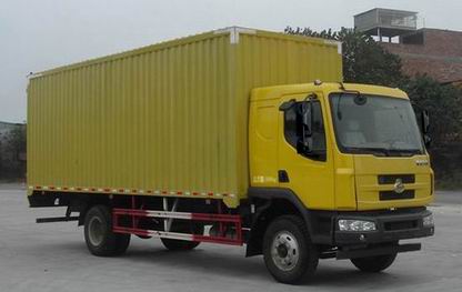 LZ5160XXYM3AA型东风柳汽乘龙M3 160马力 4X2 6.8米排半厢式载货车