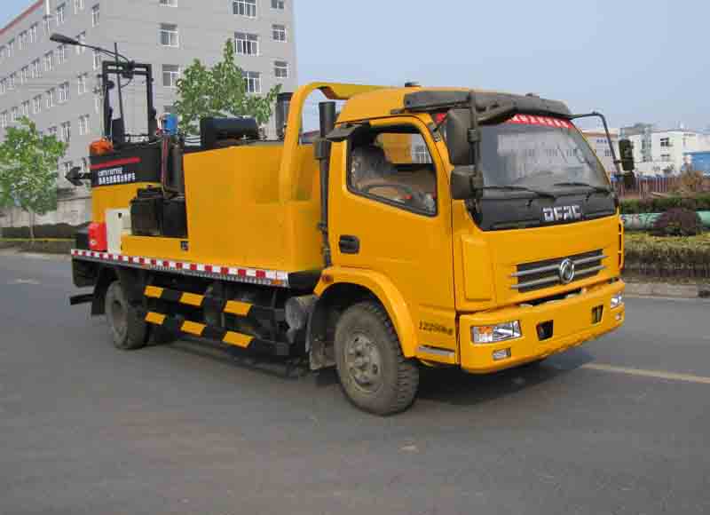 LMT5120TYHZ型东风多利卡路面养护车