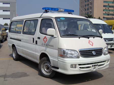 XML5036XJHA8型救护车