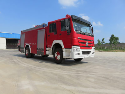 LLX5204GXFSG80-HM型重汽豪沃双排座水罐消防车