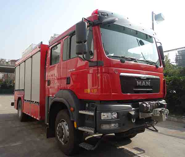 SJD5140TXFJY100-MEA型抢险救援消防车