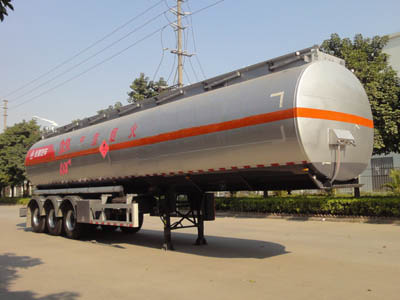 YQ9404GRYDLA型易燃液体罐式运输半挂车