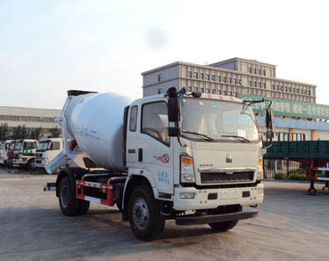 XT5160GJBZZ38G4型混凝土搅拌运输车