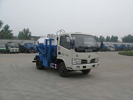 华通牌餐厨垃圾车(HCQ5070TCAE5)103马力餐厨垃圾车