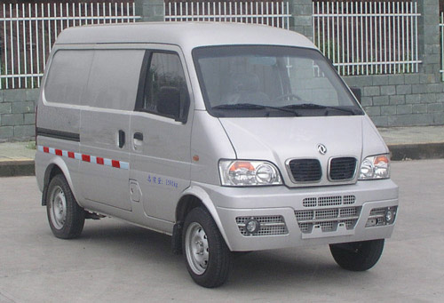 EQ5022XXYF20型厢式运输车
