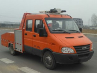 鲁峰30万以上10吨照明消防车