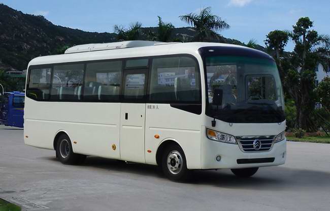 XML6752J15N型客车