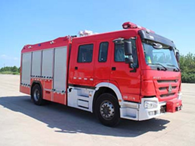 银河10-15万16吨泡沫消防车