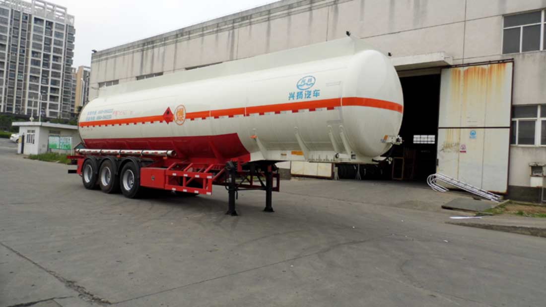 滁州兴扬汽车XYZ9405GRY型易燃液体罐式运输半挂车