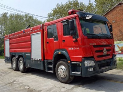 隆华20-25万10吨泡沫消防车