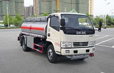 CQK5070GJYE5型东风多利卡3-5吨加油车