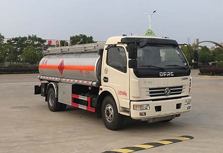 CQK5111GJYE5型东风大多利卡8吨加油车