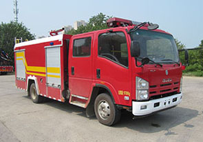 HXF5101GXFPM30-QL型庆铃五十铃700P泡沫消防车
