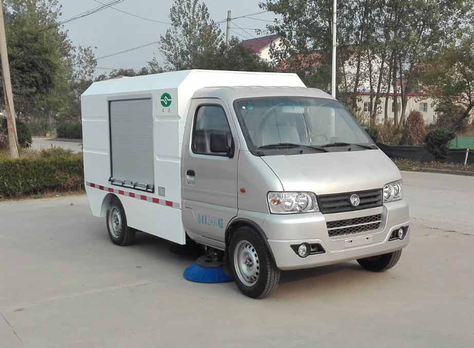 淮安市苏通市政机械HAC5021TSLEV1型纯电动扫路车