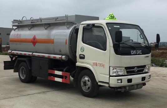 DTA5070GJYE5X1型东风多利卡3-5吨加油车