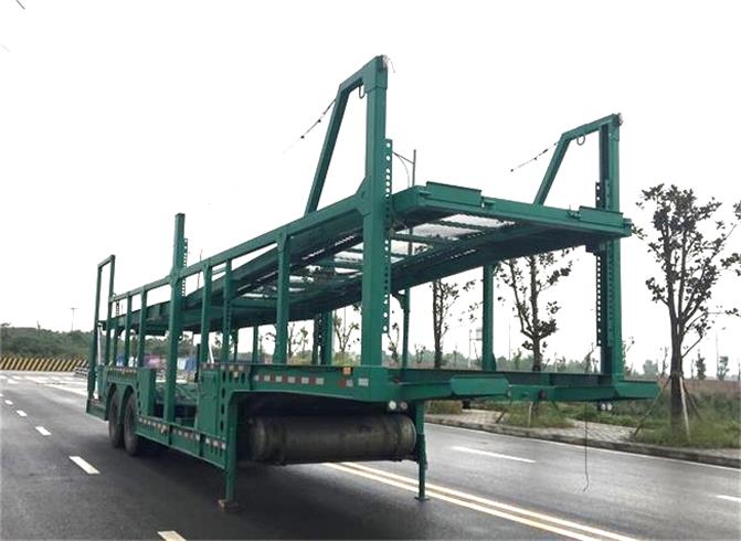 重庆大江工业CDJ9210TCLB型车辆运输半挂车