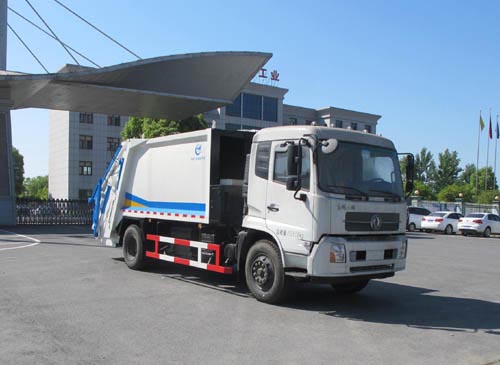 压缩式5吨垃圾车主要用于收集、装载和运输生活垃圾