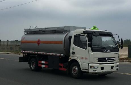 DTA5110GJYE5X型东风大多利卡8吨加油车