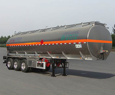 CLY9401GRYW型铝合金易燃液体罐式运输半挂车图片