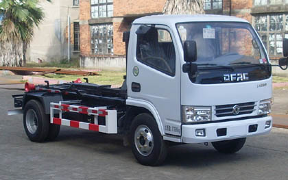 福建省百洁环卫机械MHJ5070ZXX24D型多利卡D6车厢可卸式垃圾车
