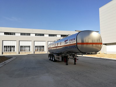 TM9404GRYTF2型铝合金易燃液体罐式运输半挂车图片