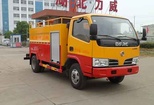 HLW5041GQX5EQ型东风多利卡D6清洗车
