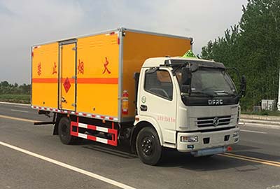JHW5110XQYE型东风多利卡爆破器材运输车