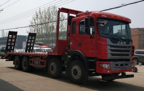 DLQ5313TPBF25型江淮格尔发前四后八35吨平板运输车