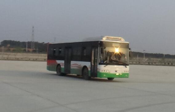 扬子江汽车WG6100BEVHM16型纯电动城市客车