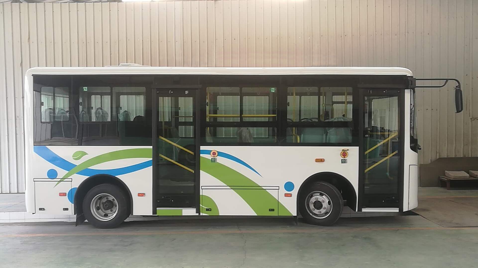 HKL6680GBEV型纯电动城市客车图片