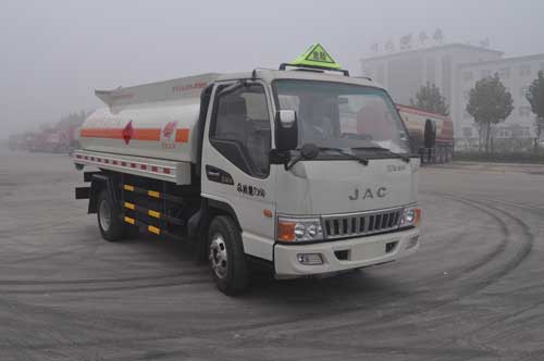 QLG5071GJY型江淮骏铃4-5吨加油车