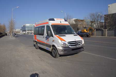 BBL5042XJH型救护车