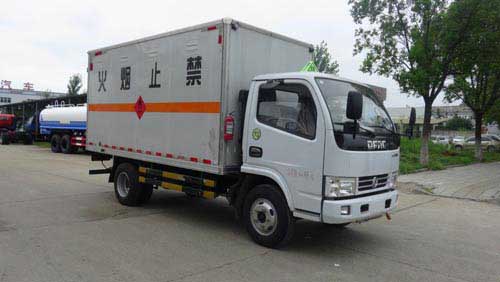 HCQ5041XRQE5型东风多利卡4.1米易燃气体厢式运输车