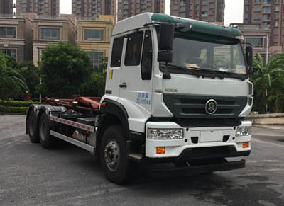 组图：深圳东风车厢可卸式垃圾车图片
