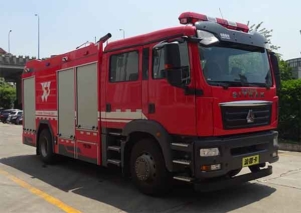 组图：陕西银河消防科技装备泡沫消防车图片