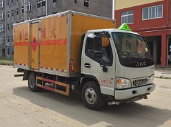 CLW5072XRQH5型江淮康铃易燃气体厢式运输车