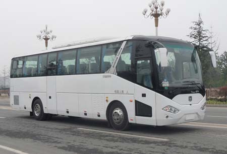 LCK6118HQN1型客车