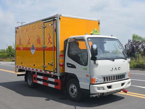 JHW5070XZWH型江淮杂项危险物品厢式运输车