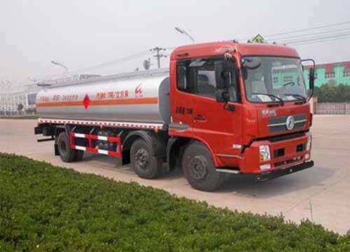 SGZ5253GYYDF5型东风天龙小三轴21.3方运油车