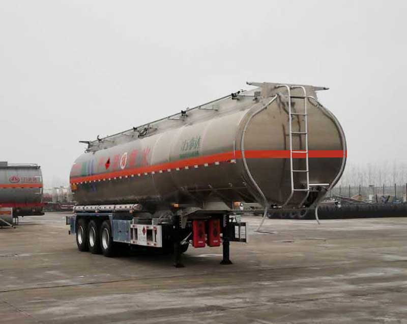 SDW9409GRYA型铝合金易燃液体罐式运输半挂车图片