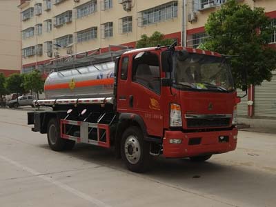 CLW5140GYWZ5型氧化性物品罐式运输车
