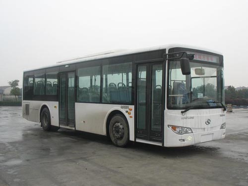 XMQ6106BGN5型城市客车